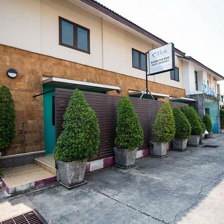 Oyo 345 The Click Guesthouse At Chalong Phuket Exteriör bild
