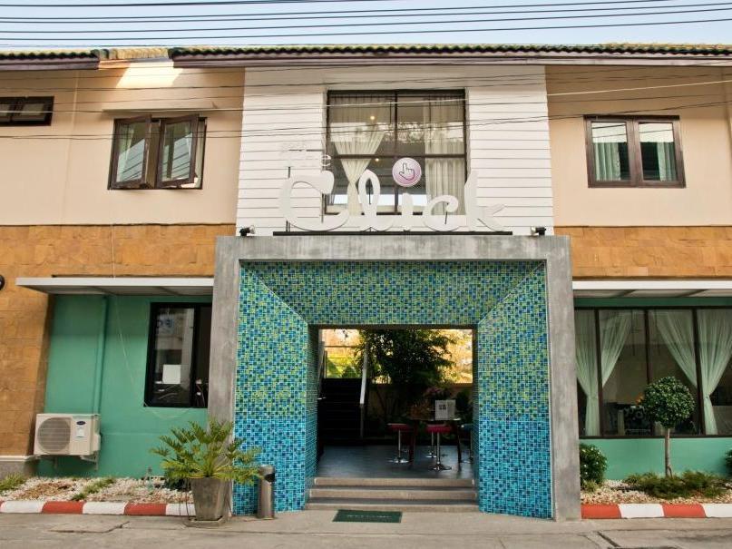 Oyo 345 The Click Guesthouse At Chalong Phuket Exteriör bild