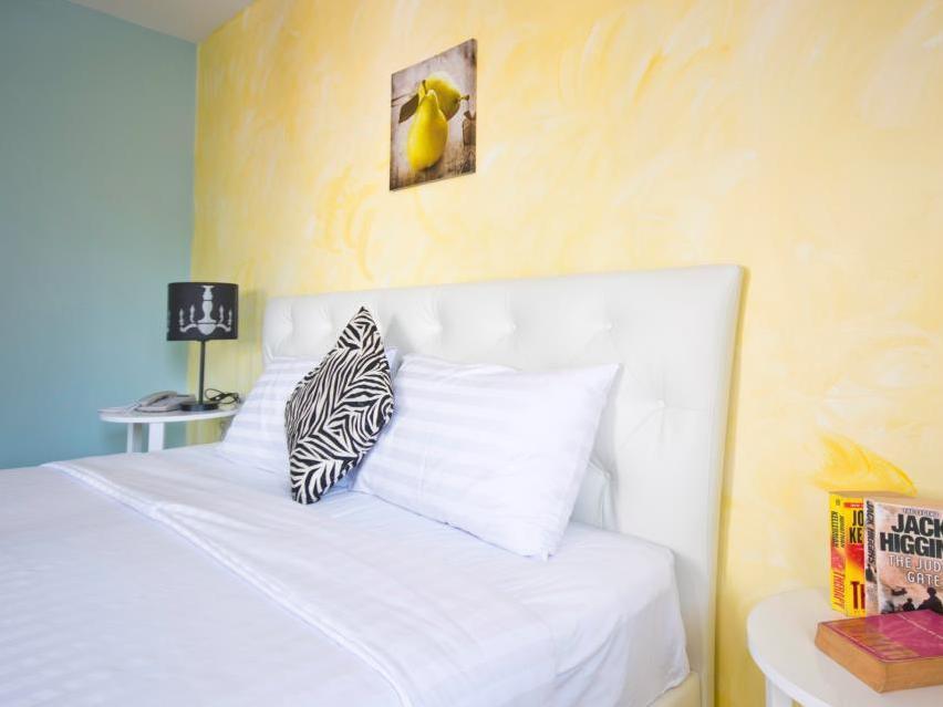 Oyo 345 The Click Guesthouse At Chalong Phuket Exteriör bild
