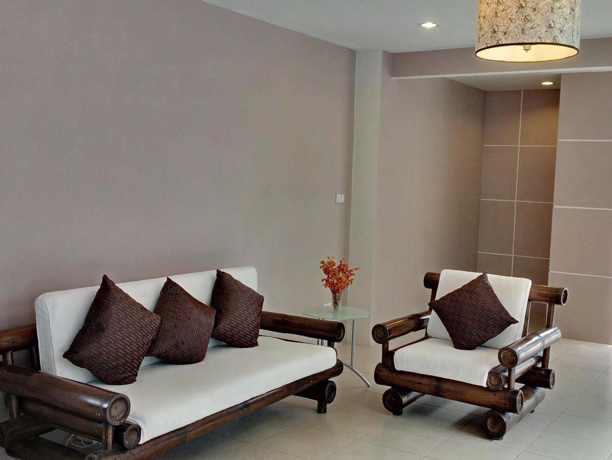 Oyo 345 The Click Guesthouse At Chalong Phuket Exteriör bild