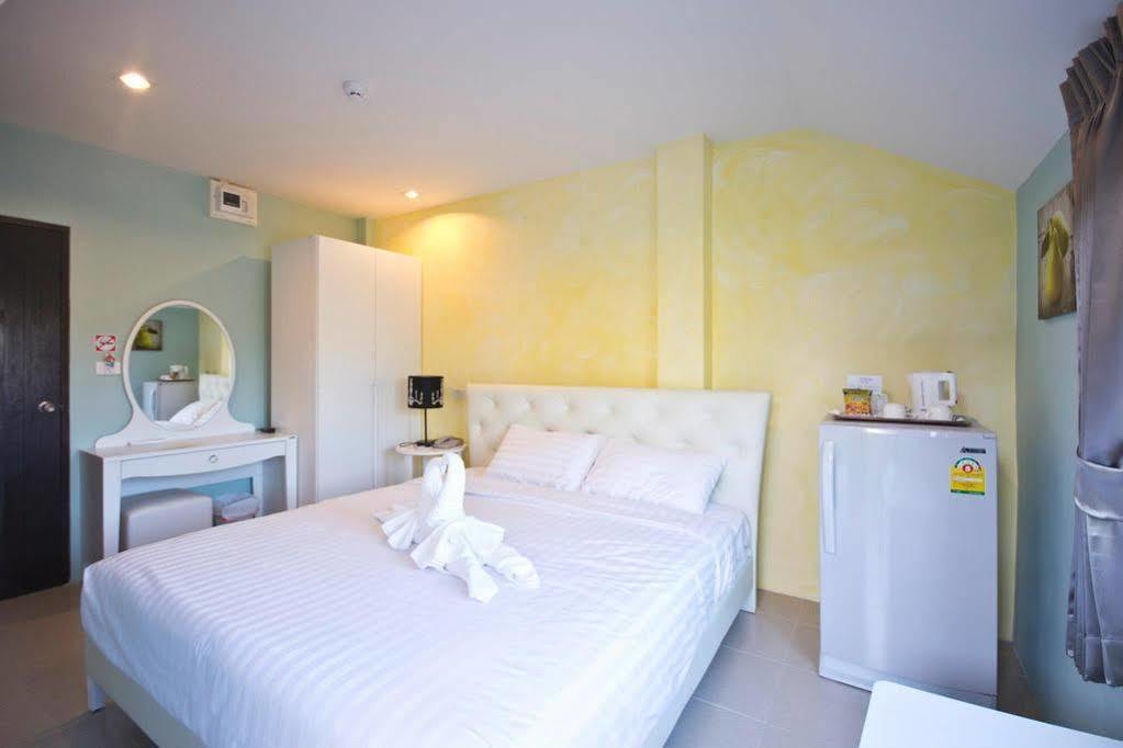 Oyo 345 The Click Guesthouse At Chalong Phuket Exteriör bild