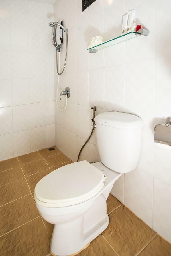 Oyo 345 The Click Guesthouse At Chalong Phuket Exteriör bild